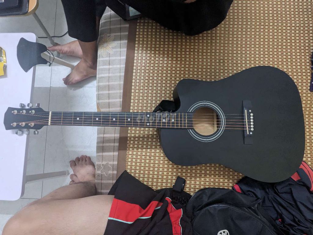 Đàn guitar cần pass