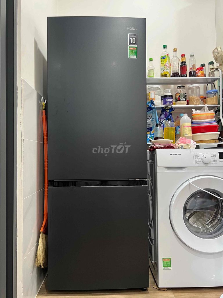 Chuyển nhà nhượng lại tủ lạnh 292L còn mới. Mua bán Tủ lạnh tại Quận Bình Thạnh Tp Hồ Chí Minh được đăng bởi Huy Trần hình 1