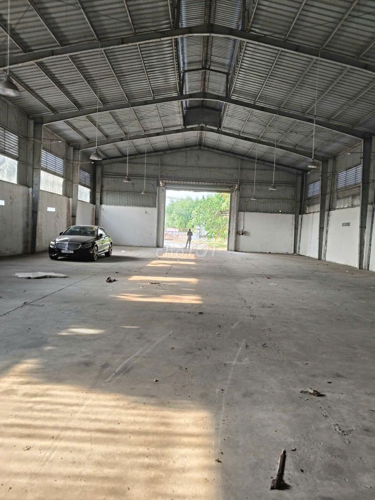 CHO THUÊ XƯỞNG MT XE CONTAINER TÂN PHÚ TRUNG