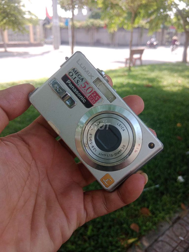 Máy ảnh Panasonic DMC-FX7. Mua bán Máy ảnh, Máy quay tại Huyện Củ Chi Tp Hồ Chí Minh được đăng bởi Lê Nhựt    có gì bán đó hình 1