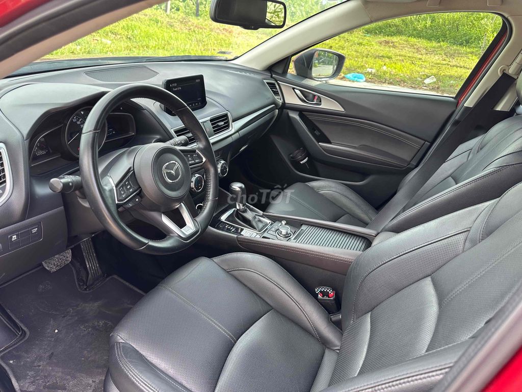 Mazda 3 2018 1.5 AT Sedan - 52000 km. Mua bán Ô tô tại Quận Cẩm Lệ Đà Nẵng được đăng bởi vinh hình 5