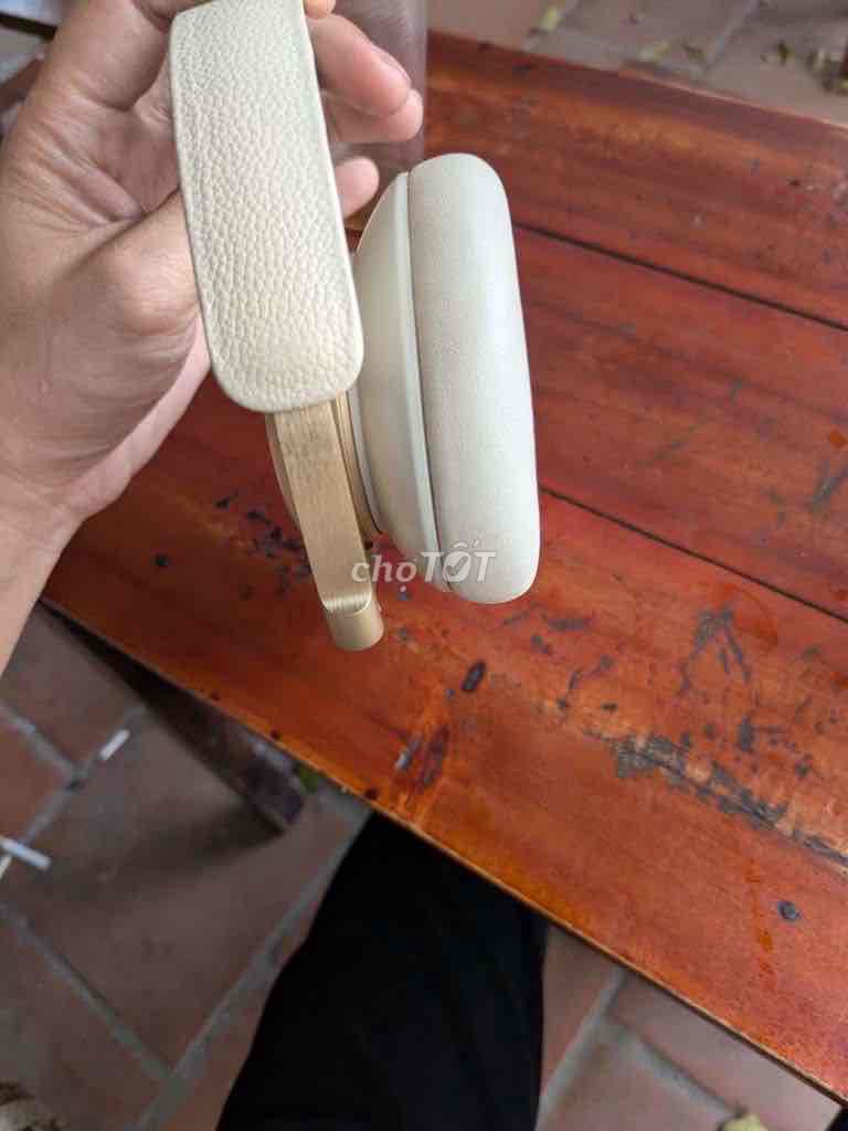 Tai nghe B&O H95 Vàng kem đã sử dụng. Mua bán Tivi, Âm thanh tại Quận Cầu Giấy Hà Nội được đăng bởi My Nguyễn hình 1