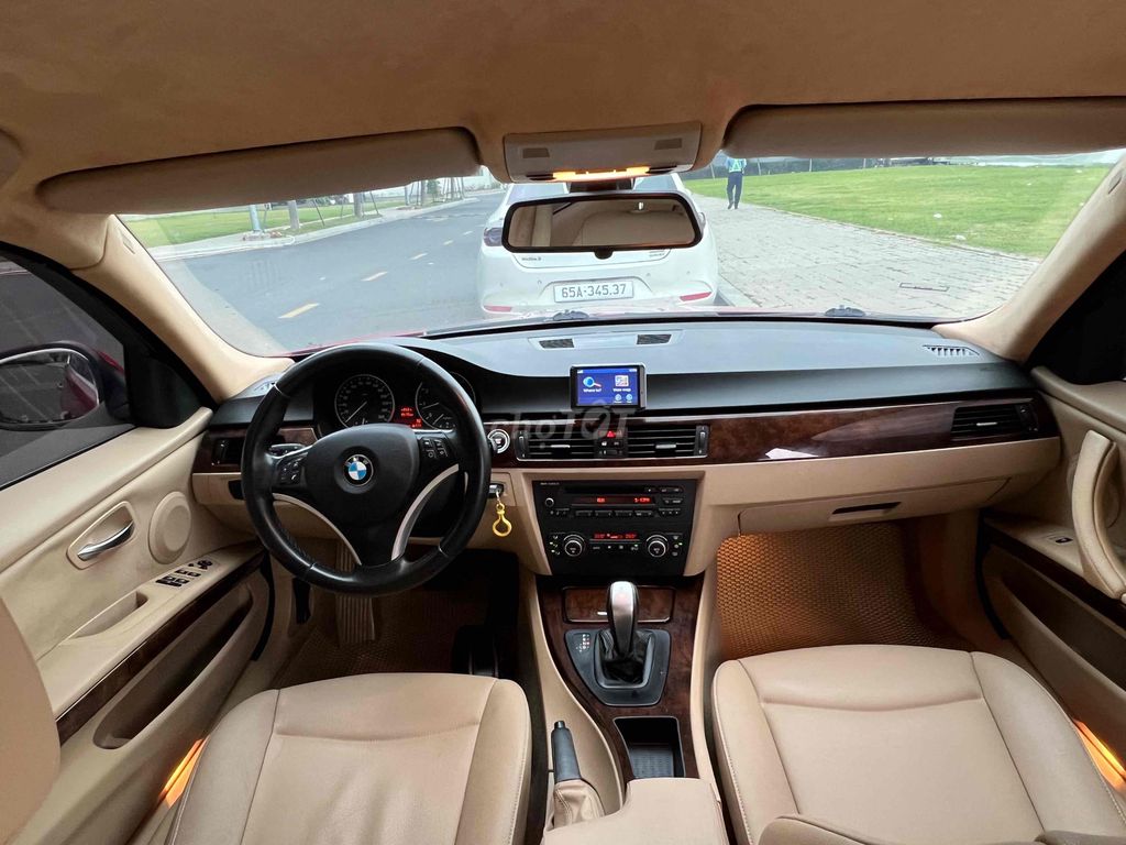 BMW E90 325i LCI 2009 Đỏ 130000 km. Mua bán Ô tô tại Thành phố Thủ Đức Tp Hồ Chí Minh được đăng bởi Nhật Phạm hình 6