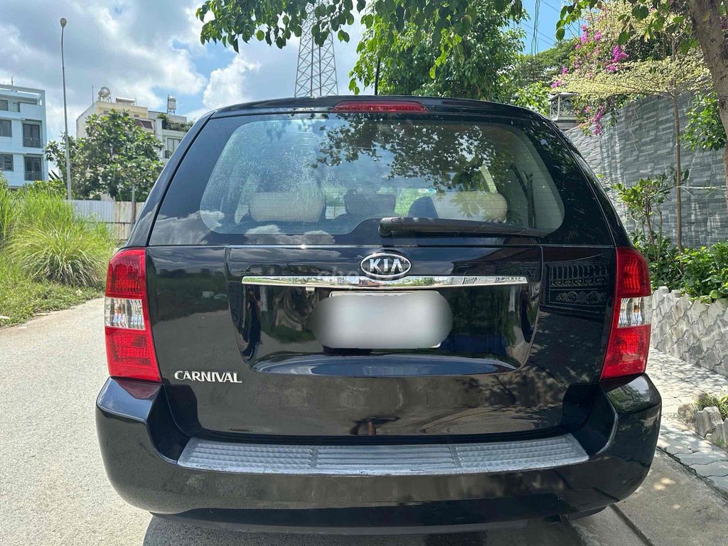 Kia Carnival 2010 - 155 km đời 2010 fom mới xe đẹp. Mua bán Ô tô tại Quận 8 Tp Hồ Chí Minh được đăng bởi Nguyễn Văn Tâm hình 13