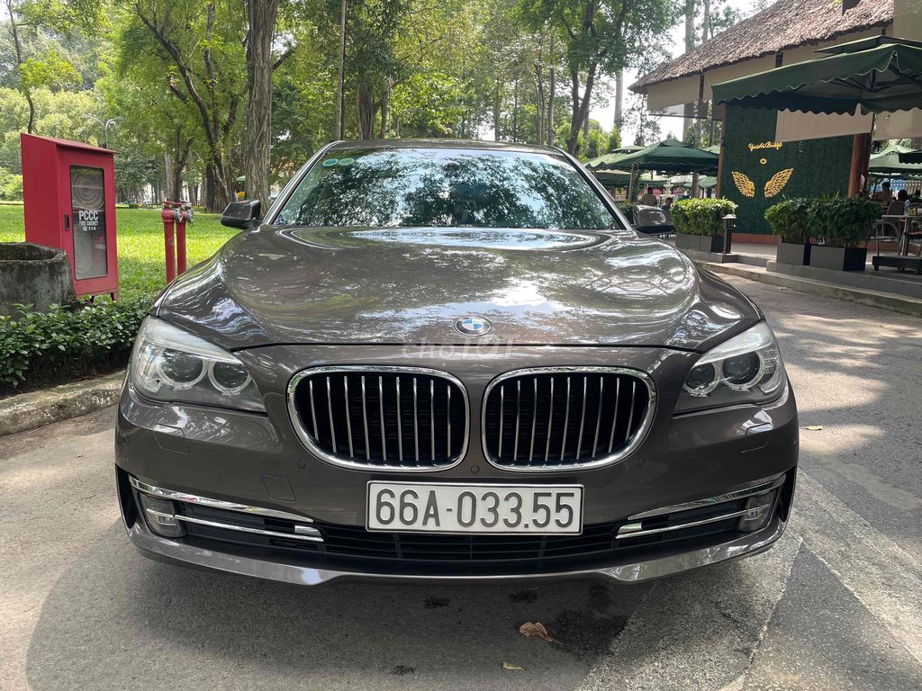 BMW 7 Series 2014 740Li - 65000 km