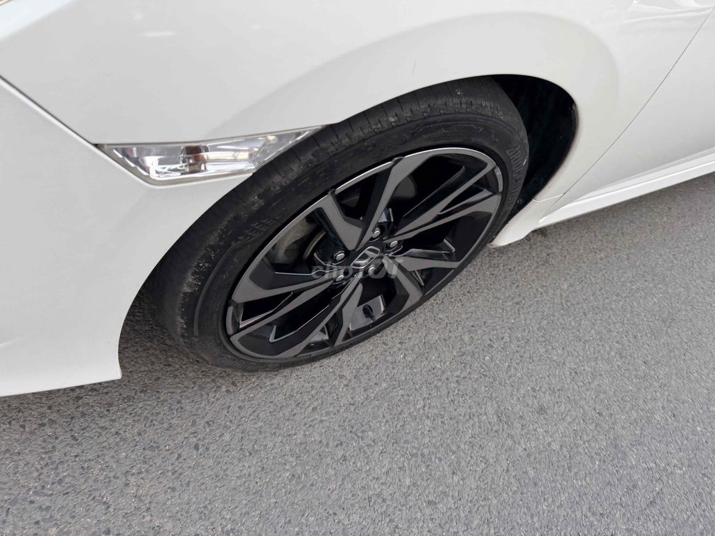Honda Civic 2020 1.5RS Màu trắng mới tinh. Mua bán Ô tô tại Quận 12 Tp Hồ Chí Minh được đăng bởi A Quý hình 7