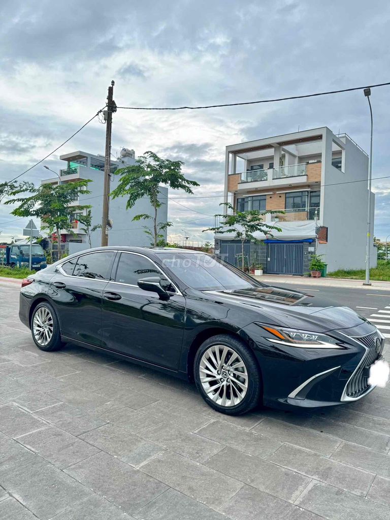 Lexus ES 2020 250 - 27600 km. Mua bán Ô tô tại Quận 7 Tp Hồ Chí Minh được đăng bởi Duy Phạm hình 7