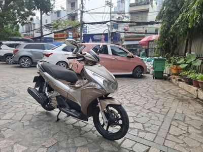 Xe Honda Air Blade fi. Mua bán Xe máy tại Quận 7 Tp Hồ Chí Minh được đăng bởi trình minh sơn