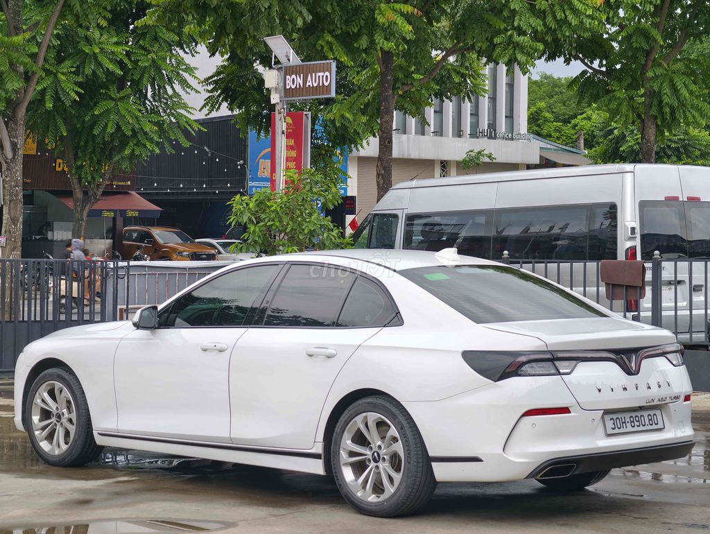 VinFast Lux A2.0 2019 2.0 AT - km màu trắng. Mua bán Ô tô tại Quận Long Biên Hà Nội được đăng bởi BON AUTO hình 4