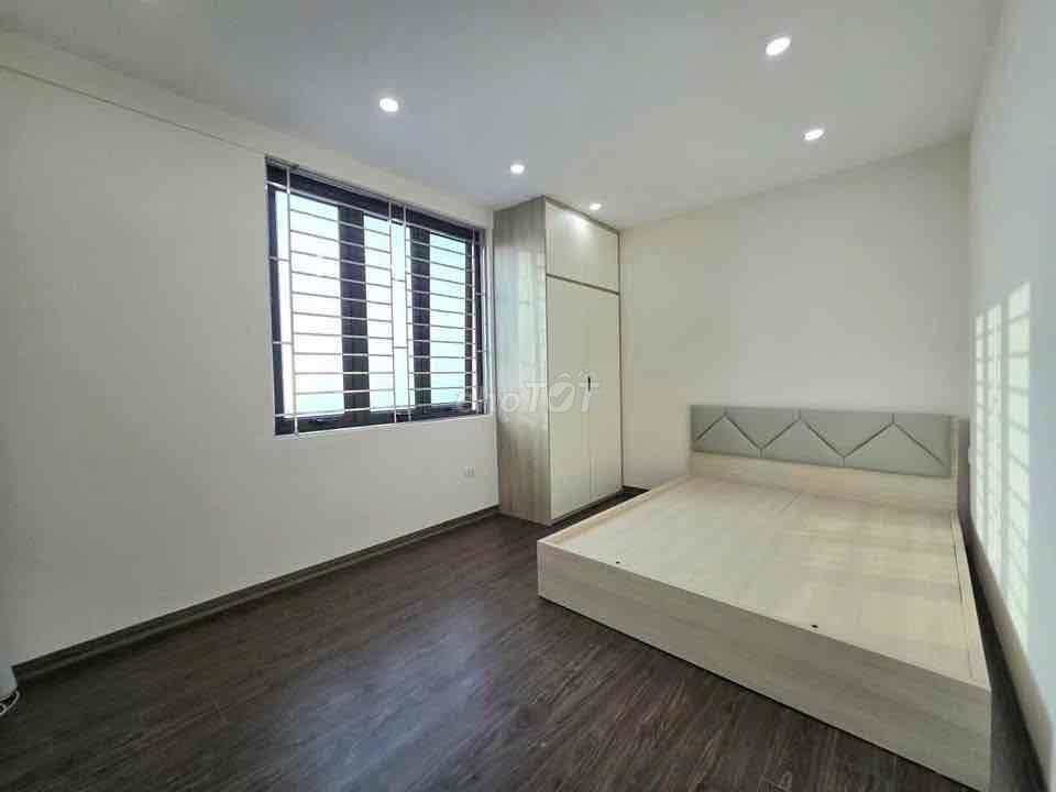 chính chủ cho thuê chung cư xa la 80m 2 ngủ 2vs chỉ 8tr