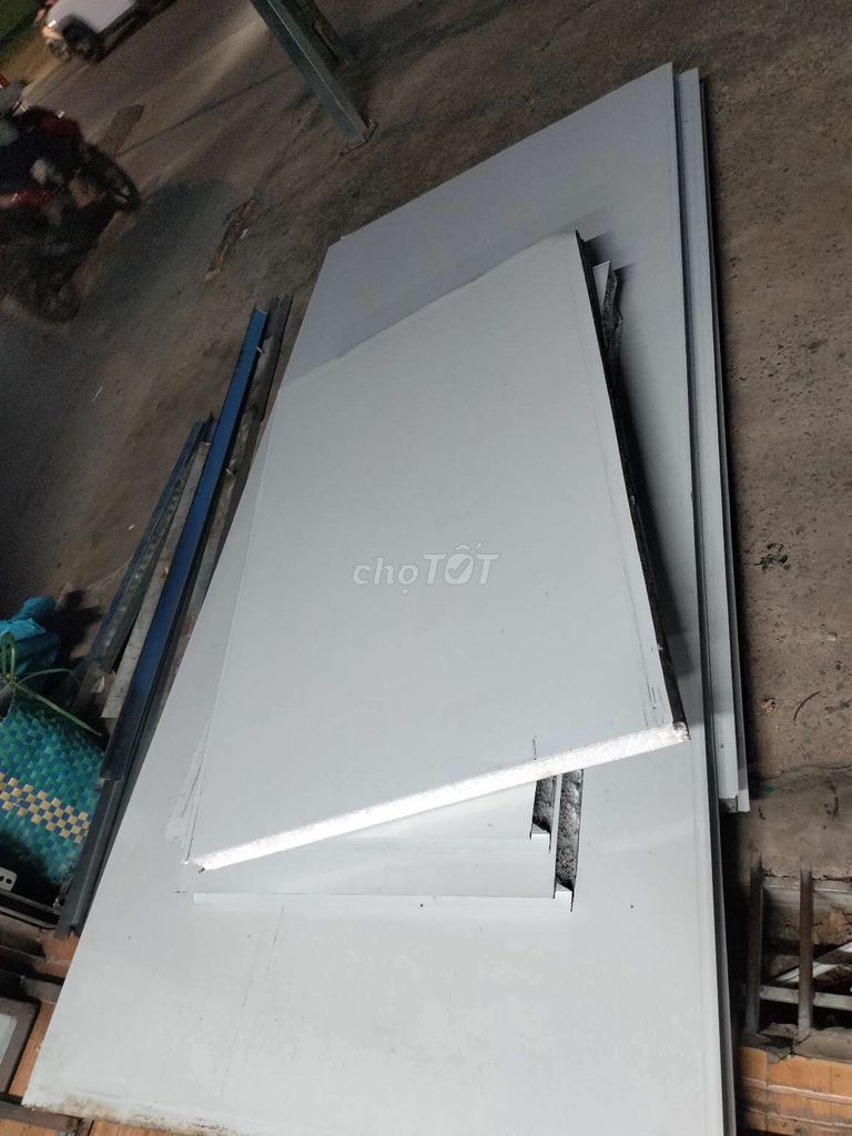 Tấm panel kim loại trắng trang trí. Mua bán Nội thất, đồ gia dụng khác tại Thành phố Thuận An Bình Dương được đăng bởi An Nhiên hình 1