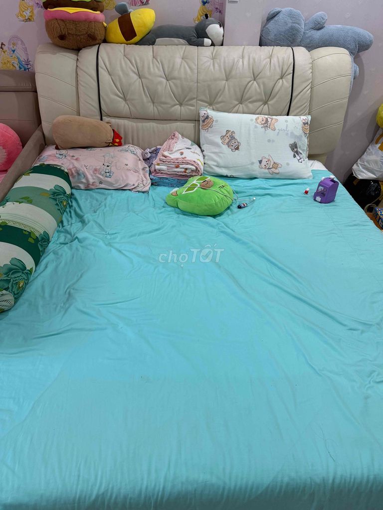 Thanh lý 2 giường bọc da. Mua bán Giường, chăn ga gối nệm tại Quận 6 Tp Hồ Chí Minh được đăng bởi Trúc Đào hình 1