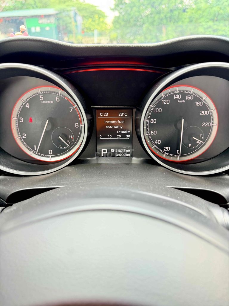 Suzuki Swift 2022 - 39000 km. Mua bán Ô tô tại Quận Long Biên Hà Nội được đăng bởi Đào Việt Phương hình 10
