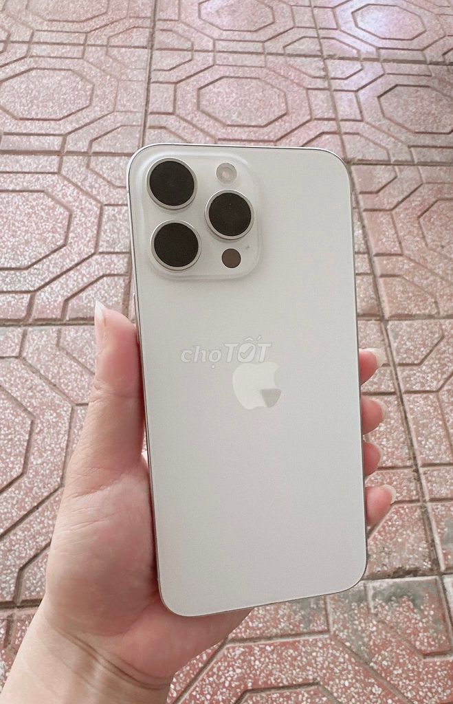 Apple iPhone 15 Pro Max 256GB Trắng. Mua bán Điện thoại tại Quận Ngũ Hành Sơn Đà Nẵng được đăng bởi Trieu Le hình 1
