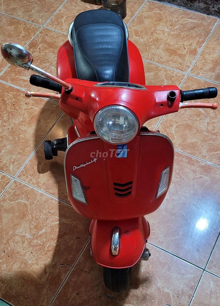 Xe điện trẻ em Vespa Đỏ Hư . Mua bán Mẹ và bé tại Quận 12 Tp Hồ Chí Minh được đăng bởi Bình AN Dây loa hình 1