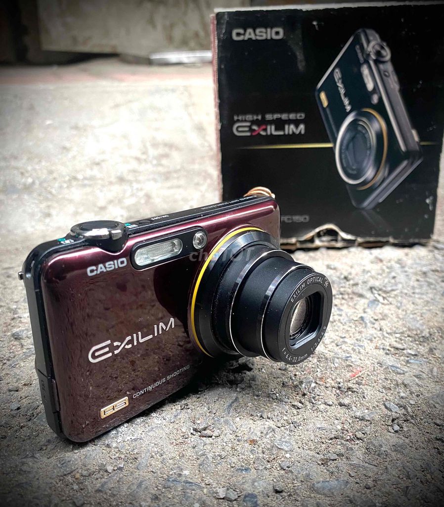 Máy ảnh Casio FC150 Đỏ. Mua bán Máy ảnh, Máy quay tại Quận Thanh Xuân Hà Nội được đăng bởi duy công hình 1