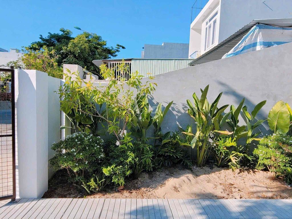New 2-bedroom house with a private garden in Nam Hòa Xuân — photo 2