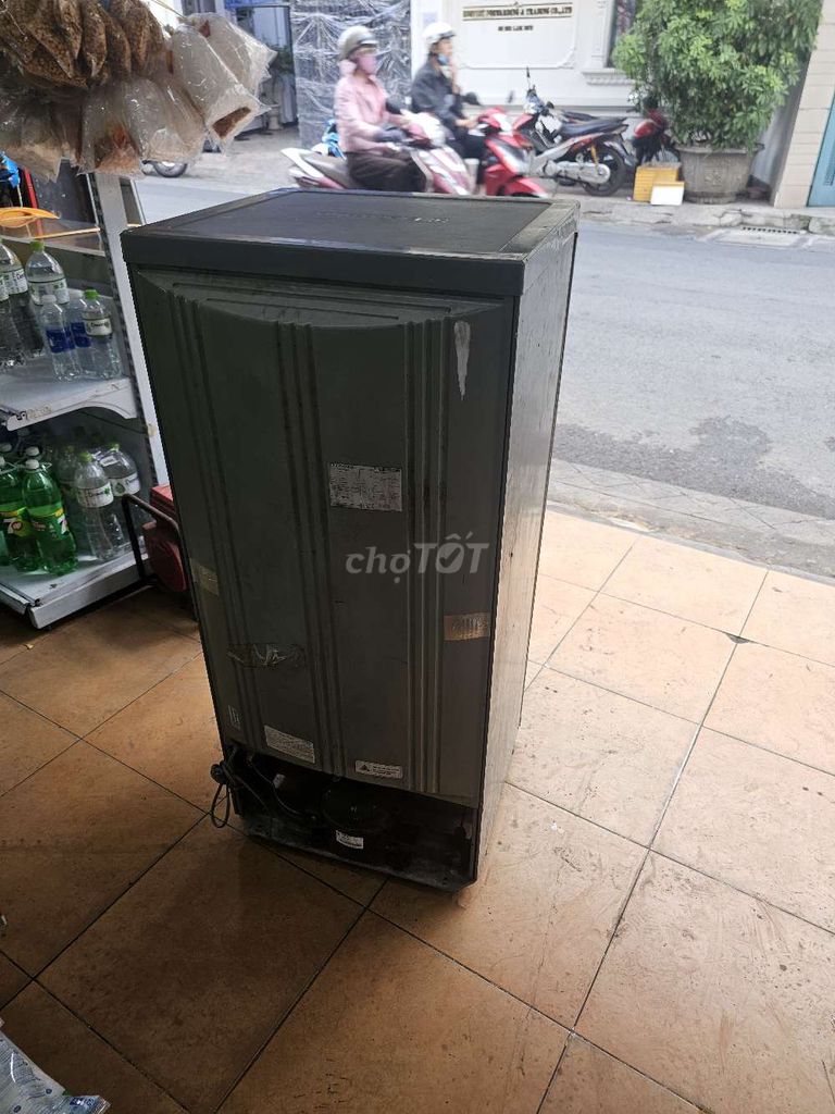 Tủ lạnh Sanyo Xám. Mua bán Tủ lạnh tại Quận Tân Bình Tp Hồ Chí Minh được đăng bởi A phát hình 1