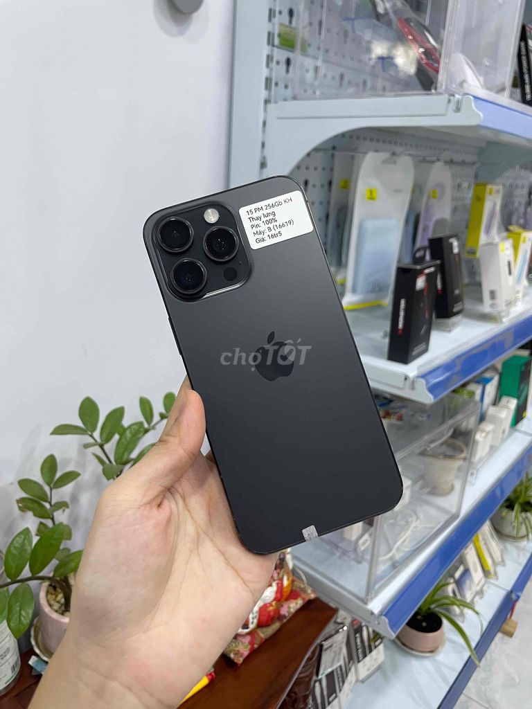 iPhone 15 Pro Max 256GB Đen KH/A sim vly. Mua bán Điện thoại tại Huyện Hóc Môn Tp Hồ Chí Minh được đăng bởi Luân Hoài hình 1