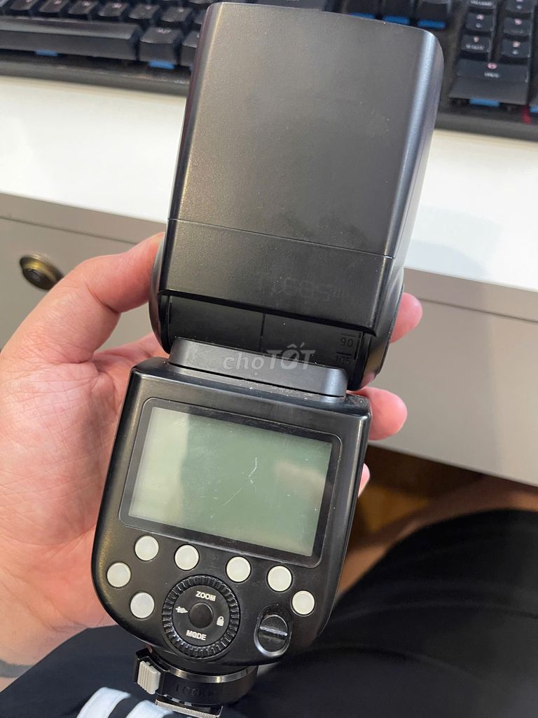 Đèn flash Godox V685II Đen. Mua bán Máy ảnh, Máy quay tại Quận Đống Đa Hà Nội được đăng bởi Doanh Nguyễn hình 1