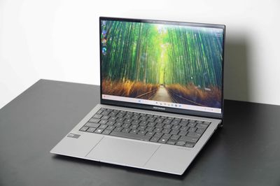 Asus Zenbook S13 13” Oled  Ultra 7/16/512Gb 99%. Mua bán Laptop tại Quận Bình Thạnh Tp Hồ Chí Minh được đăng bởi Đình Toàn