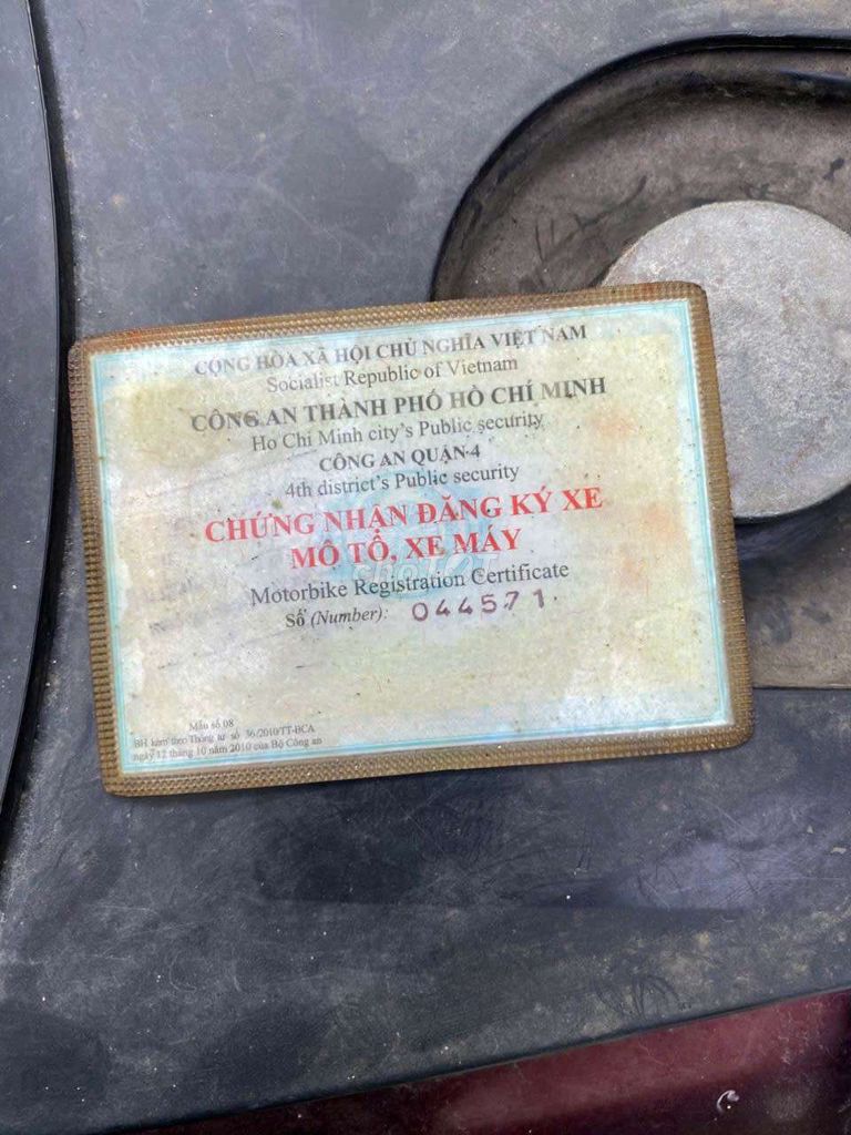 Honda Vision 2013 màu Đỏ. Mua bán Xe máy tại Quận 4 Tp Hồ Chí Minh được đăng bởi Nguyễn minh phước hình 4