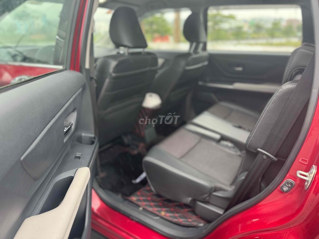 Toyota Veloz Cross 2022 Top 1.5 CVT 9500 km. Mua bán Ô tô tại Quận Cẩm Lệ Đà Nẵng được đăng bởi Anh Tân hình 7