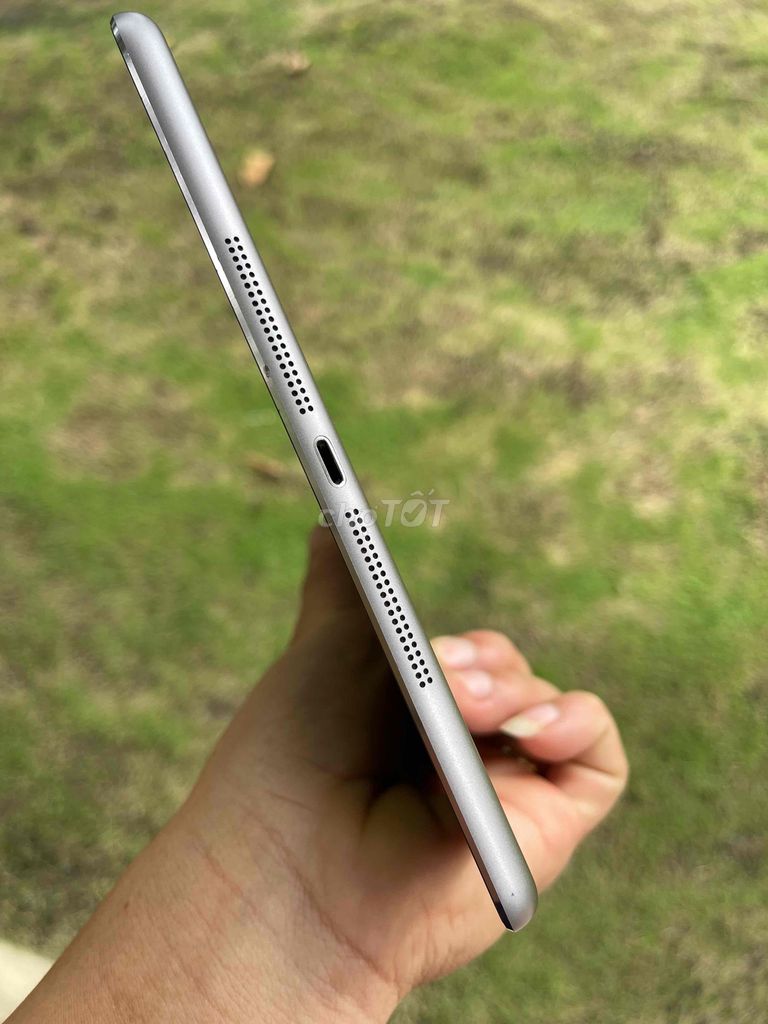 Apple iPad Air. Mua bán Máy tính bảng tại Huyện Củ Chi Tp Hồ Chí Minh được đăng bởi HieuTran hình 1