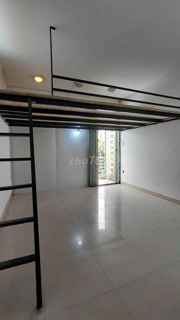 phòng 25m2 ngay chợ Hiệp Bình