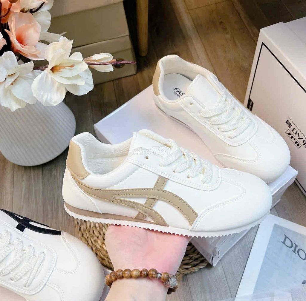 giày nữ siêu nhẹ. Mua bán Giày dép tại Thành phố Bắc Ninh Bắc Ninh được đăng bởi Nguyễn Huyên hình 1