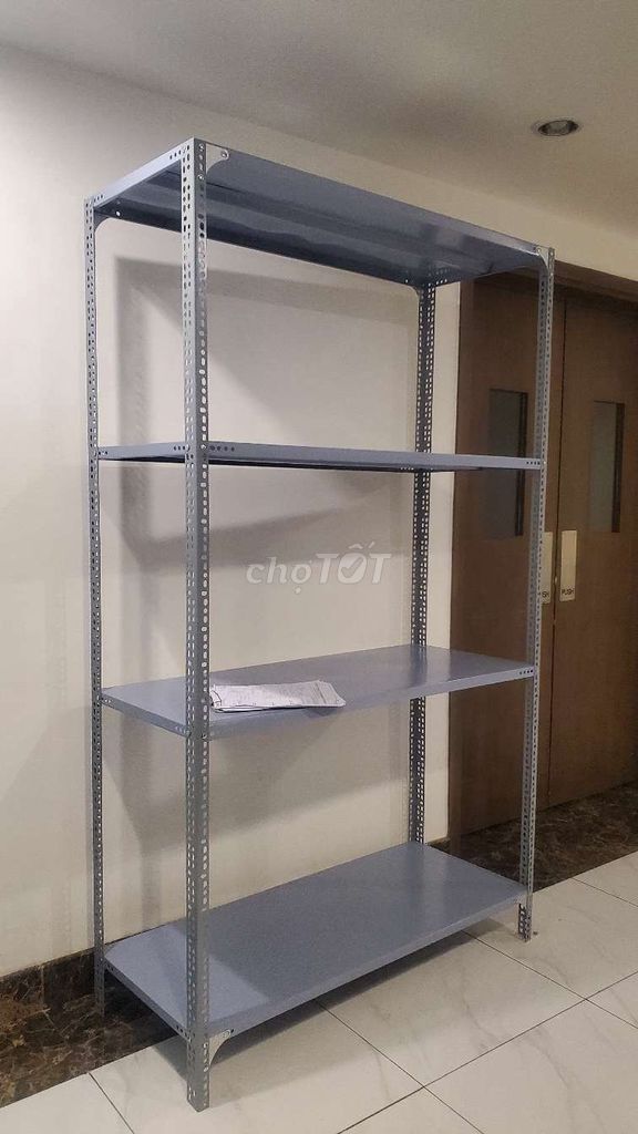 Kệ sắt V lỗ 4 tầng xám 1m x 30cm x 1m5. Mua bán Tủ, kệ gia đình tại Quận 12 Tp Hồ Chí Minh được đăng bởi Kệ sắt V Lỗ Ngọc Giang hình 1