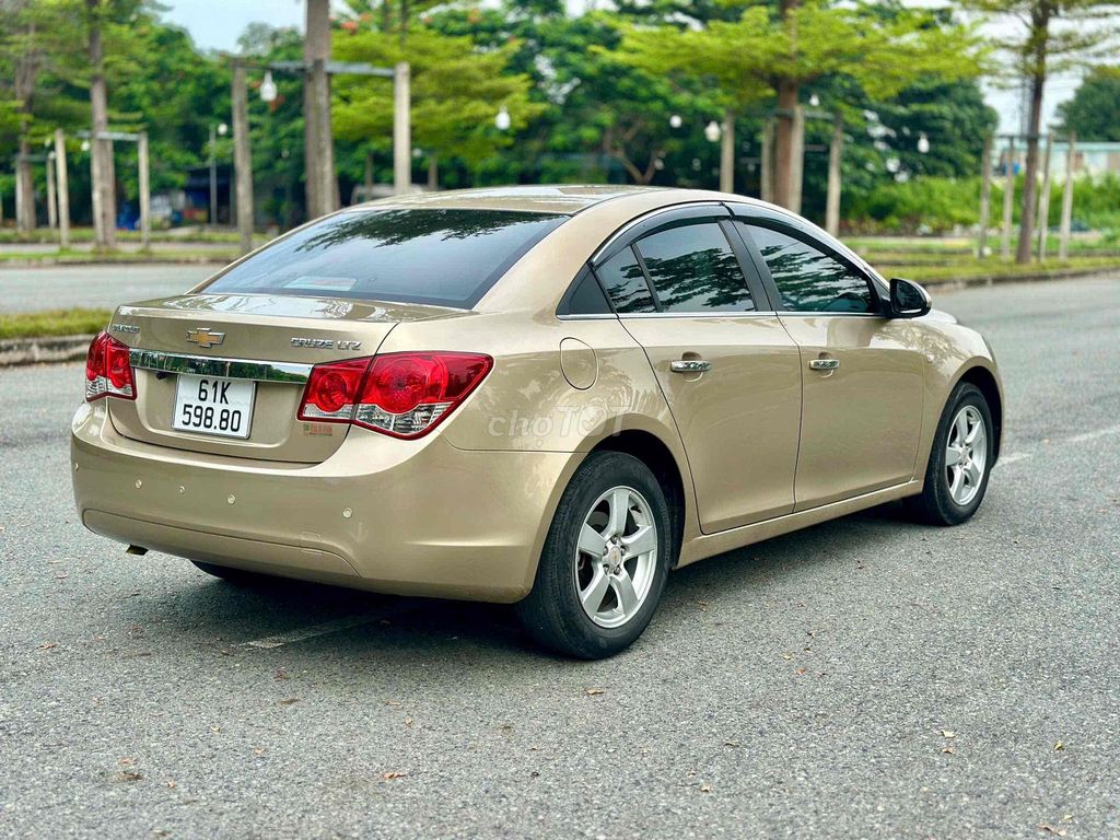 Chevrolet Cruze 2010 LTZ 1.8 - 48000 km. Mua bán Ô tô tại Quận Ninh Kiều Cần Thơ được đăng bởi Huy Hoàng hình 5