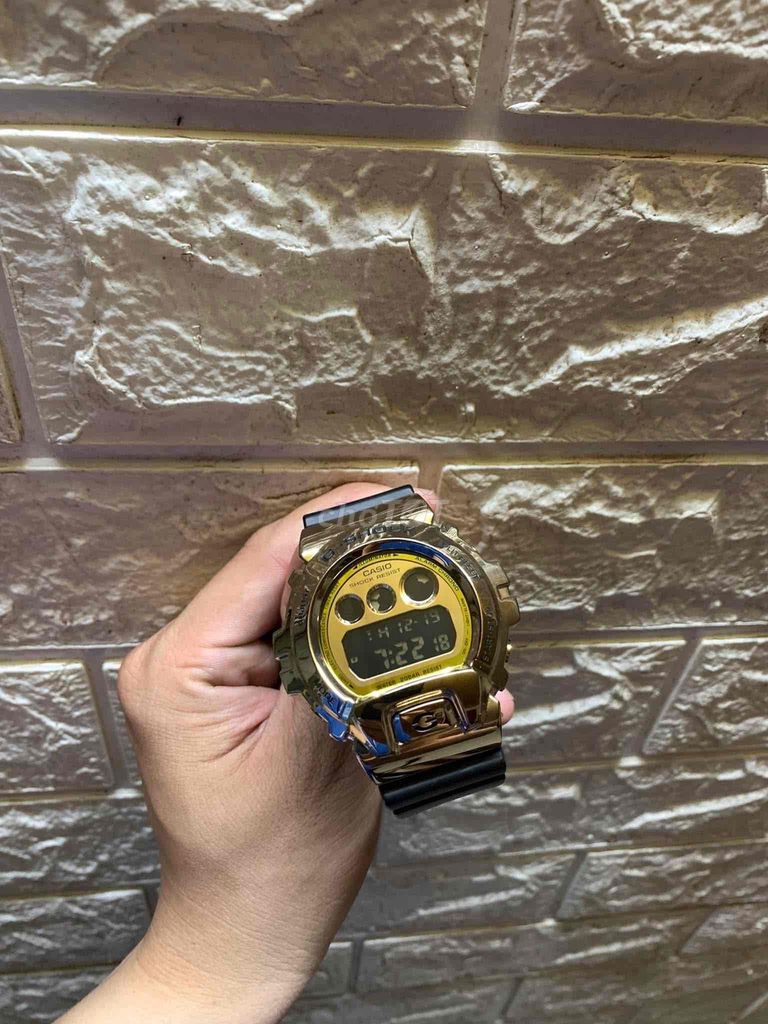 dư nên bán Gshock GM6900 fullbox tem vàng AK nhé