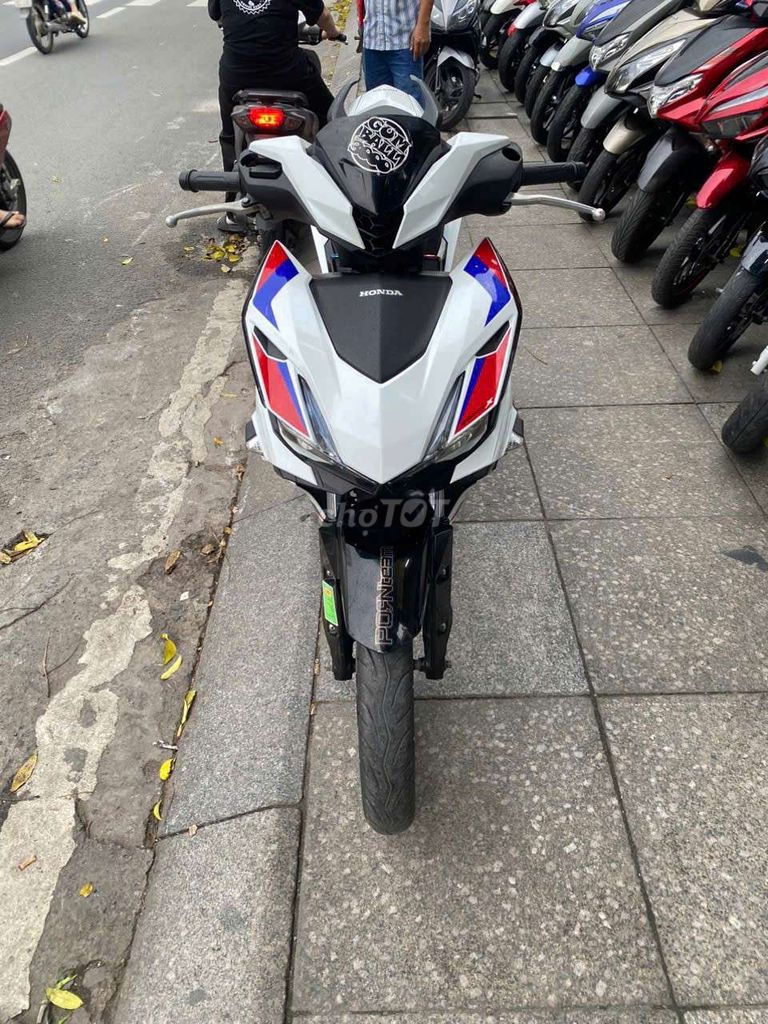 Honda Winner V3 2023 Белый б/у