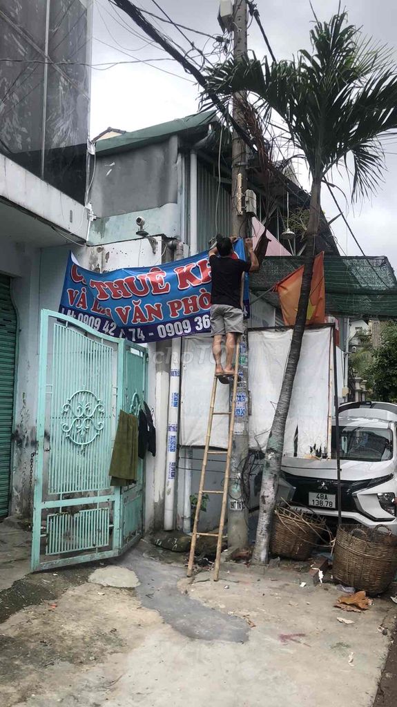 nhà kho , văn phòng cho thuê, xe container vào ok