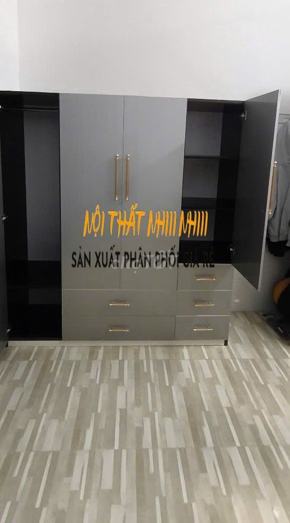 Tủ quần áo nhựa xám 1m8x1m45. Mua bán Tủ, kệ gia đình tại Quận 6 Tp Hồ Chí Minh được đăng bởi Ngọc NTTL hình 1