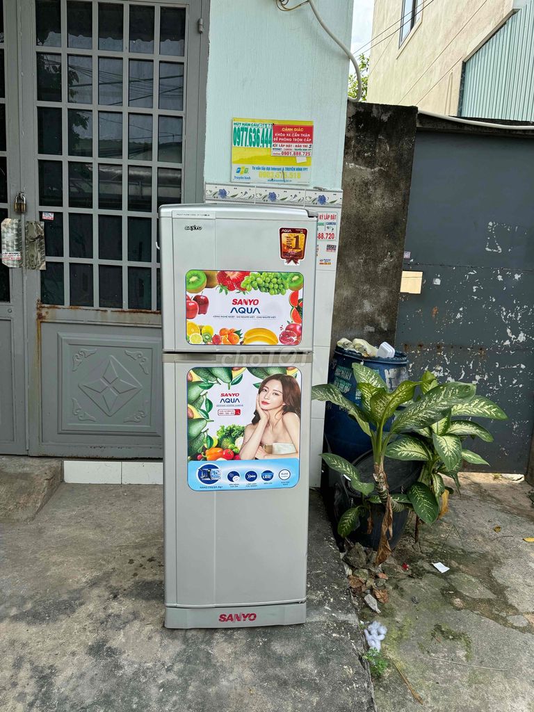 cần bán tủ lạnh sanyo 150l