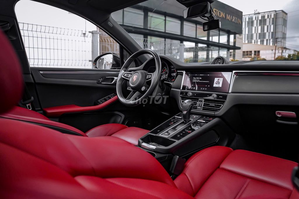 Porsche Macan 2021 màu đen ghế đỏ cực đẹp. Mua bán Ô tô tại Quận 7 Tp Hồ Chí Minh được đăng bởi Hoàn Lee Xe Lướt hình 20