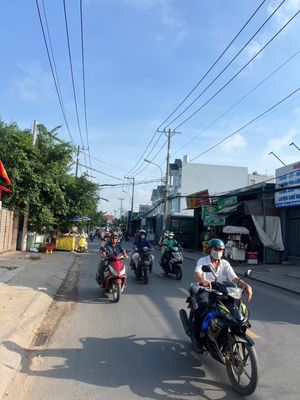 Cho thuê đất mặt tiền đường vườn lài giá 22 triệu/ tháng. Cho thuê đất tại Quận 12 Tp Hồ Chí Minh được đăng bởi Nguyễn Tộ