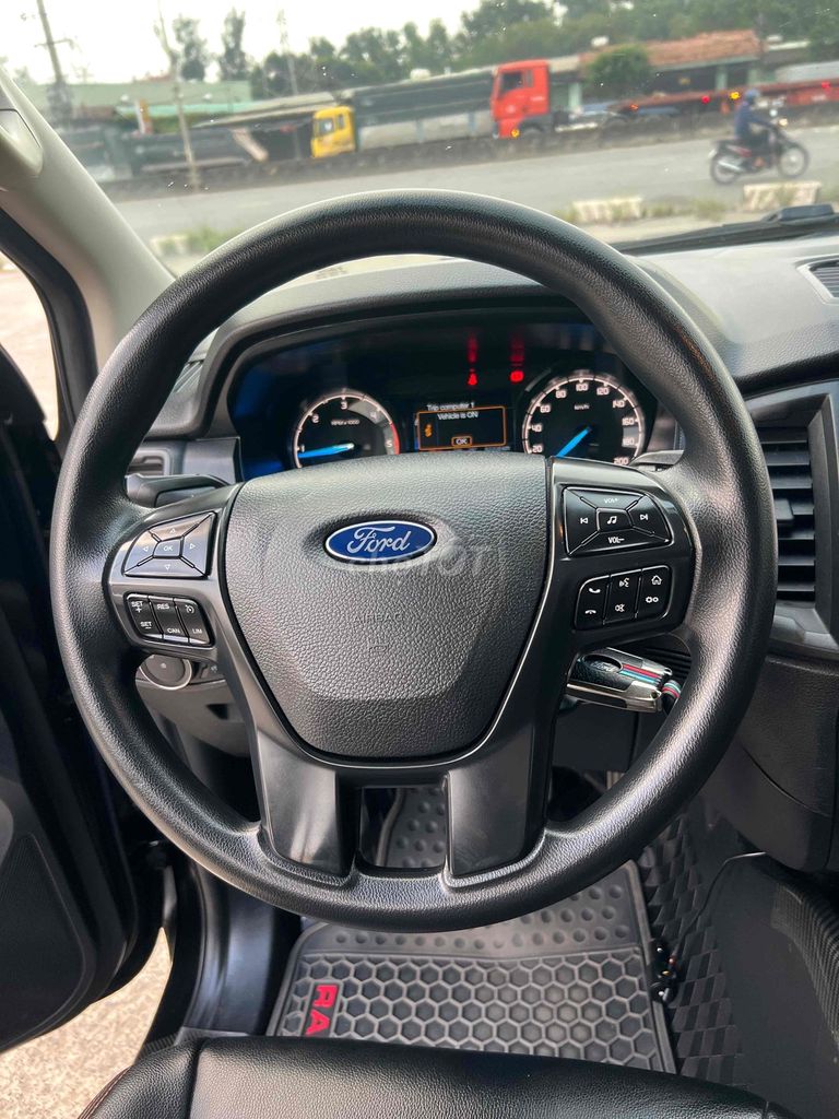 Ford Ranger 2020 XLS 2.2L 4x2 AT - 82000 km. Mua bán Ô tô tại Thành phố Biên Hòa Đồng Nai được đăng bởi mr ninh hình 8