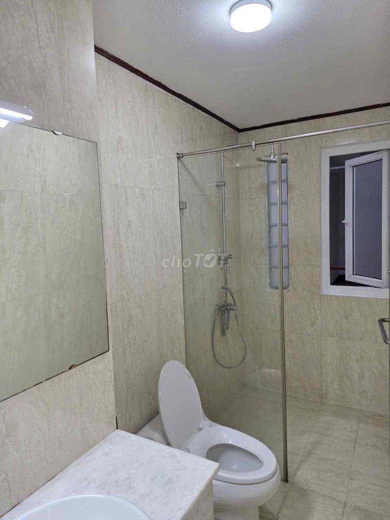 Tiếp tục hạ chào 2 tỷ-Santafe ngủ trong nhà-*** 01 căn Lê Trọng T - ảnh 3