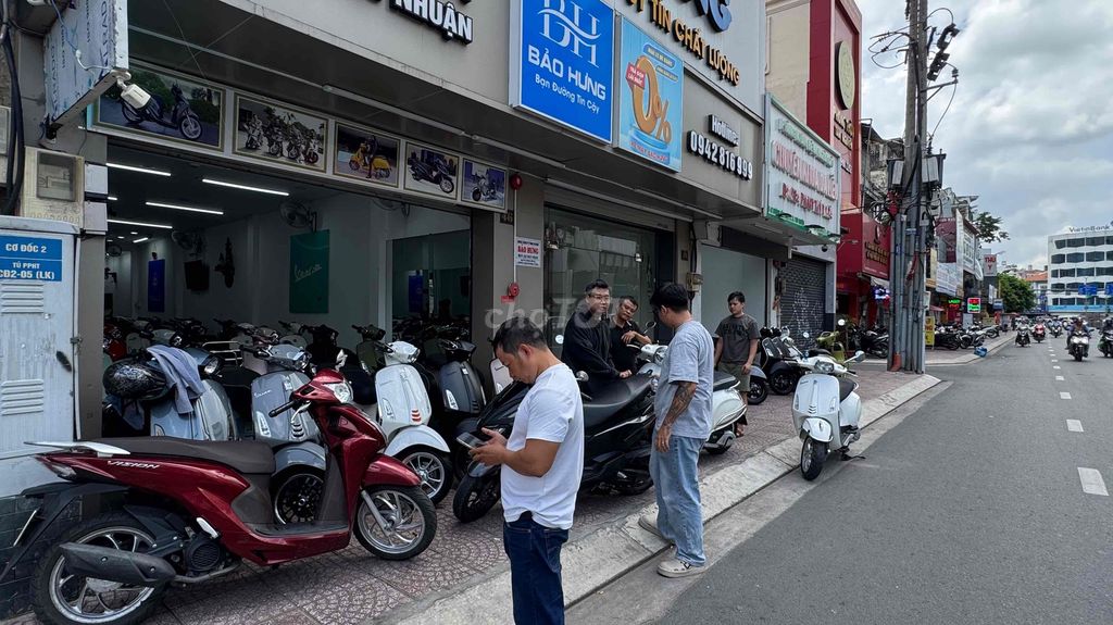 Vespa Vàng đồng tft chính chủ. Mua bán Xe máy tại Quận Phú Nhuận Tp Hồ Chí Minh được đăng bởi VESPA  PIAGGIO BẢO HƯNG Vespa cũ trả góp  hình 10