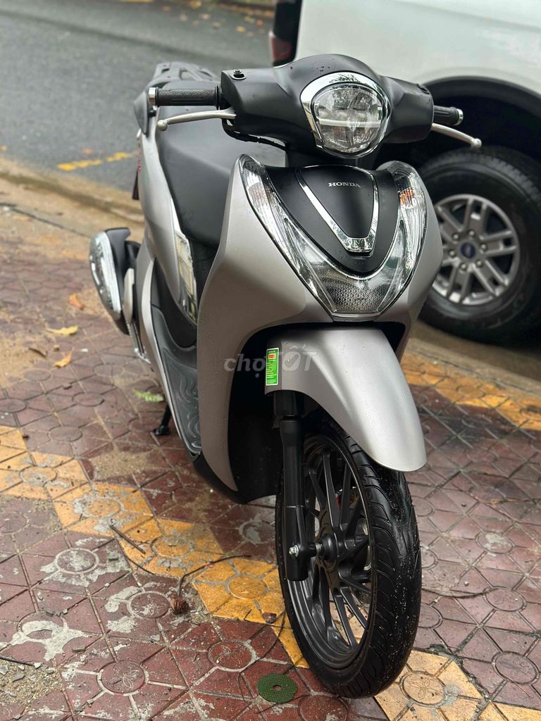 SH Mode Mua Vào Tháng 12/2024 Xe Ít Đi Còn Khá Đẹp. Mua bán Xe máy tại Thành phố Quảng Ngãi Quảng Ngãi được đăng bởi Hien hình 5