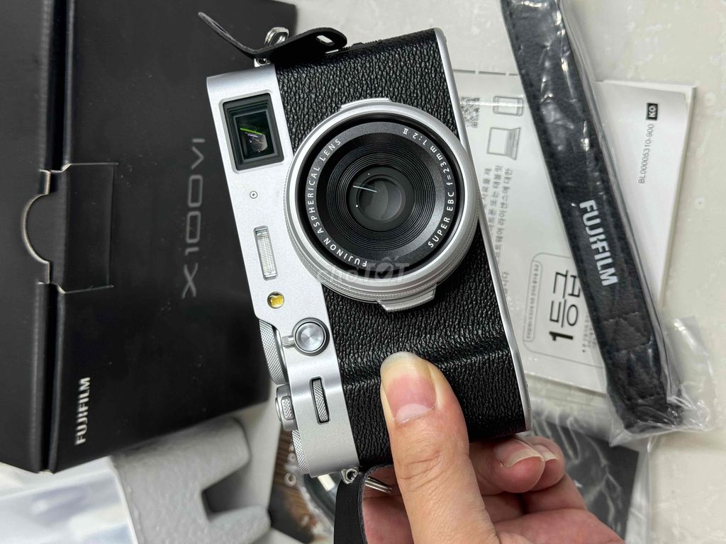 CẦN BÁN FUJI X100V SLIVER 99%