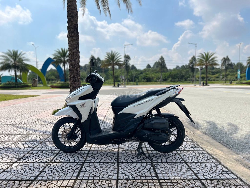 Vario 150 2018 màu trắng zin mộc, hồ sơ rút sẵn. Mua bán Xe máy tại Thị xã Tân Uyên Bình Dương được đăng bởi Xe máy cũ 360 Bình Dương hình 4