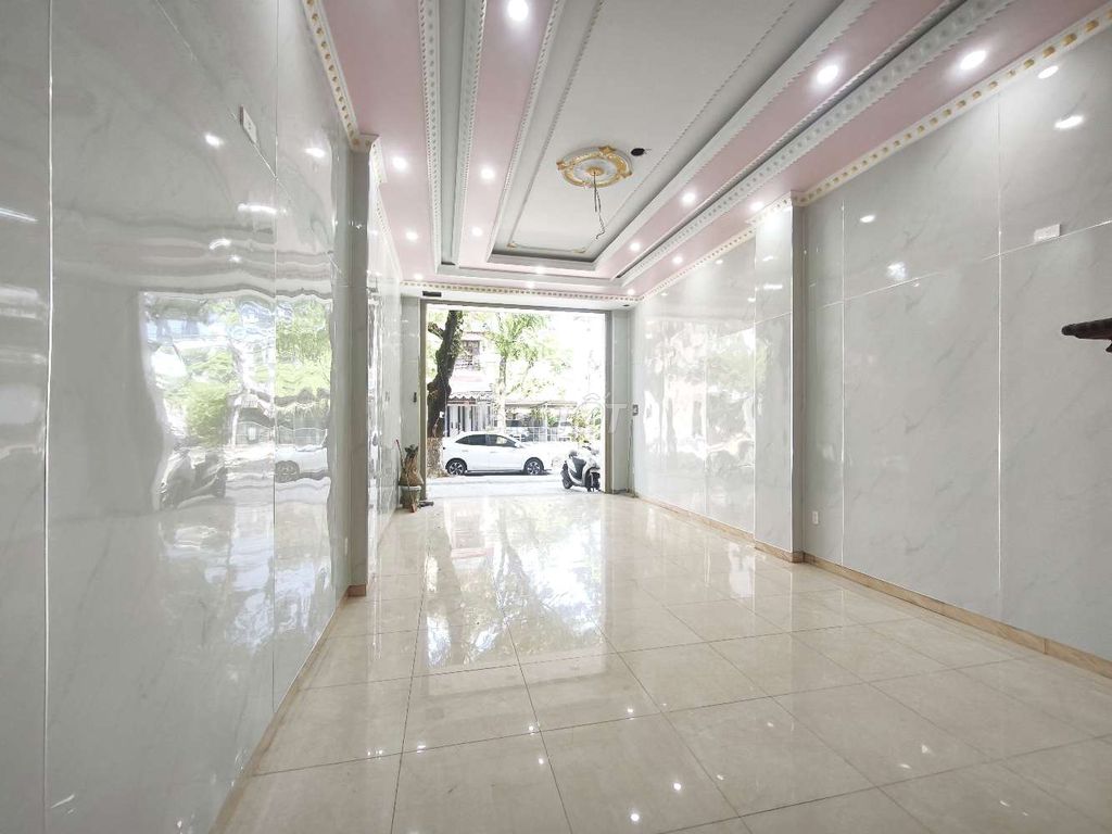 Spacious 4-bedroom house with an elevator on Trần Nguyên Đán — photo 9