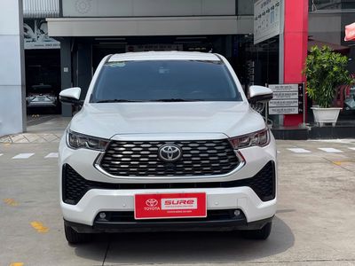 Toyota Innova Cross 2.0V 2025 Trắng 15.900 km