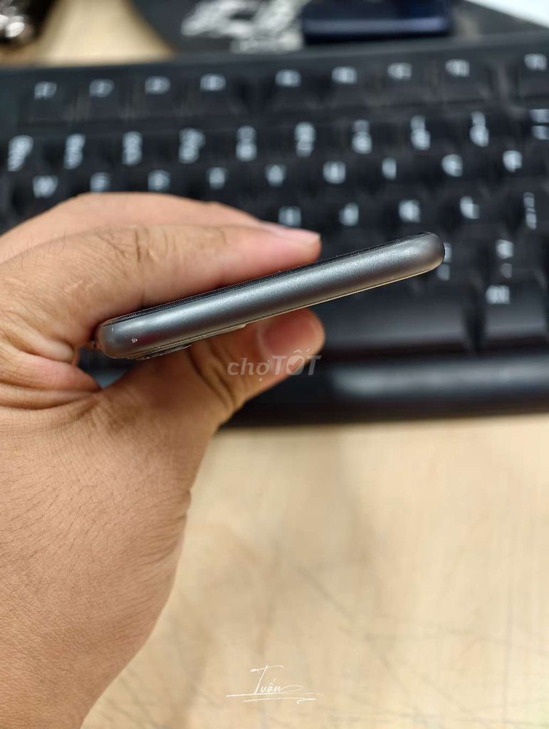 Apple iPhone 11 64GB Đen Lock Đã thay pin. Mua bán Điện thoại tại Quận Cầu Giấy Hà Nội được đăng bởi Lê Minh hình 1