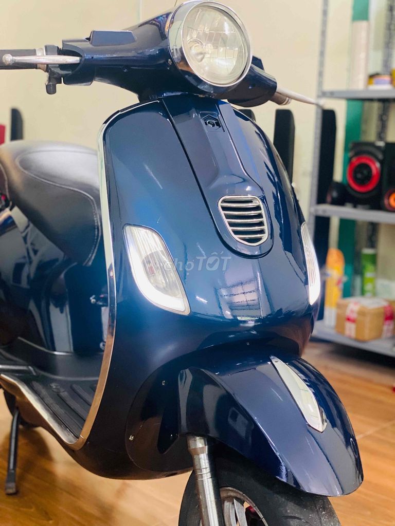 Vespa điện đời cao 2022 bình thay mới tinh 7-2025. Mua bán Xe điện tại Thành phố Nam Định Nam Định được đăng bởi Trung Đồ Cũ hình 1
