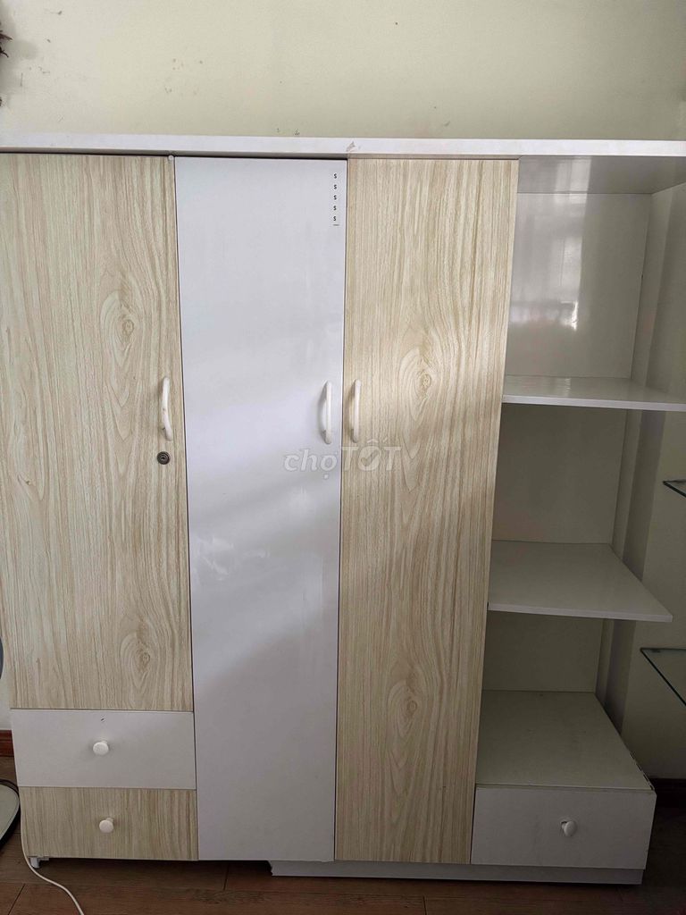 Tủ quần áo Gỗ công nghiệp Vân gỗ phối trắng cũ. Mua bán Tủ, kệ gia đình tại Quận Gò Vấp Tp Hồ Chí Minh được đăng bởi Dung hình 1
